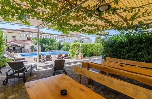 Trogir Apartment | Apartments Mary Nice house with multiple apartments 6