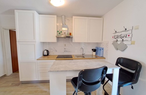 Mejasi Apartment | Apartments Mile (94611-A1) - Split