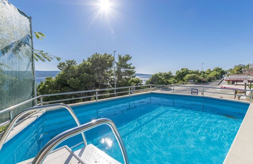 Ruskamen Apartment | Apartments Mirko (57381-A6) - Lokva Rogoznica