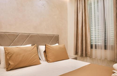 Bijela Apartment | Apartments N & S - Private Parking & 1 minute to the Beach