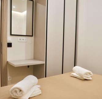 Bijela Apartment | Apartments N & S - Private Parking & 1 minute to the Beach