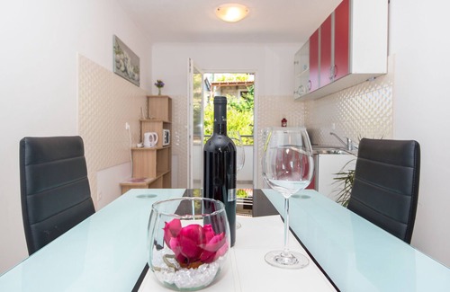 Igrane Apartment | Apartments Nina & Mili (78581-A2) - Igrane