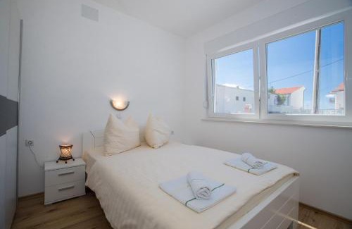Supetarska Draga Apartment | Apartments PETRUSIC