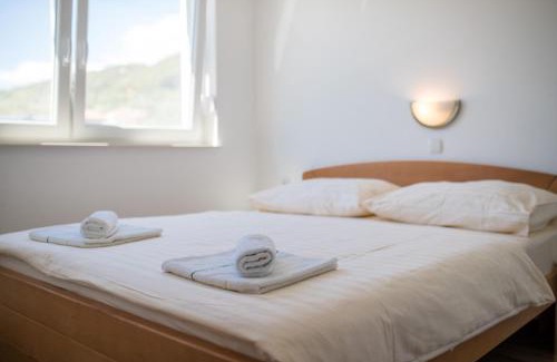 Supetarska Draga Apartment | Apartments PETRUSIC
