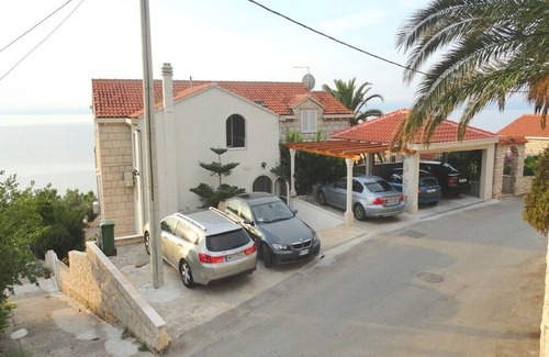 Selca Apartment | Apartments Tončica, (2964), Selca, hr