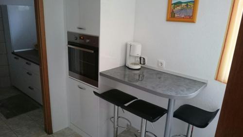 Split Apartment | Apartments Varos