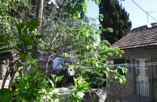 Split Apartment | Apartments Varos