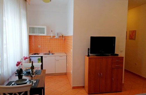 Split Apartment | Apartments Vinko, (16109), Split, hr