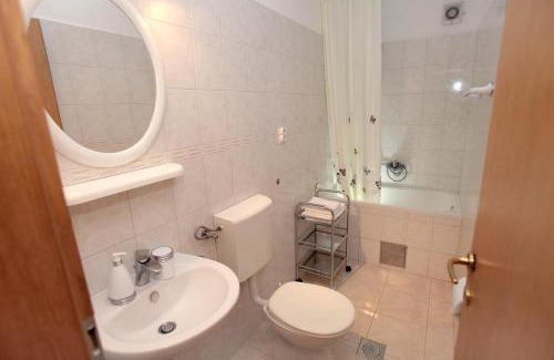 Businci Apartment | Apartments with a parking space Mavarstica, Ciovo - 11563