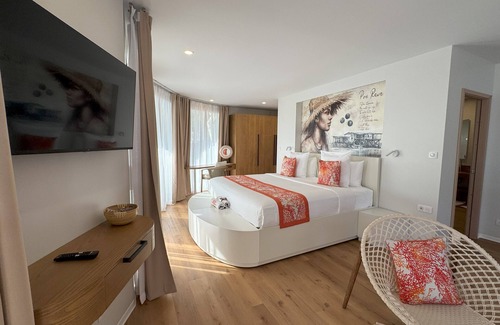 Teahupoo Hotel | Apatoa Beach and Garden Village