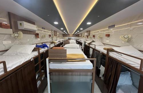 Marol Apartment | Apex Dormitory Andheri - Near Airport and Marol Metro Station