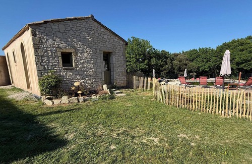 Saint-Mathieu-de-Treviers Other | Apiana guest house with exceptional 25 m swimming pool, relaxation pool and spa.