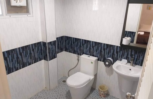 Bang Sare Hotel | Apinya Resort Bangsarey