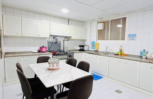 Al Majaz Apartment | Aplyns Dormitory Male&Female Upper Bed