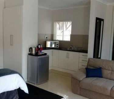 Greater Johannesburg Metropolitan Area Hotel | Apollo Hotel