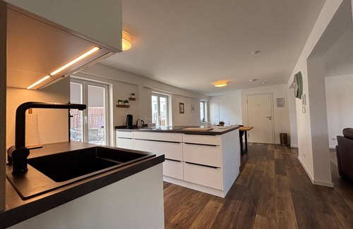 Oberderdingen Apartment | Aposto Apartments Am Marktplatz 13 with Private Terrace and Wi-Fi
