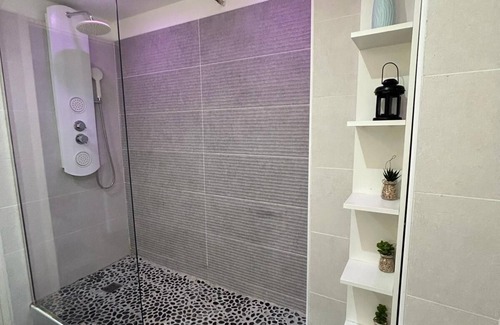 Saint-Lazare Apartment | Apparement 4 Minutes Gare Saint Charles. Idéal Famille ou Entre Amies