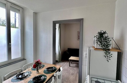 Roanne Apartment | Appart Cosy Avec Stationnement Gratuit sur Place