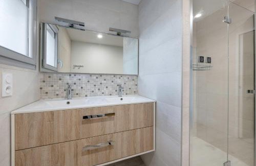 La Bernerie-en-Retz Apartment | Appart dans bourg a 230m de la plage - 4 pers