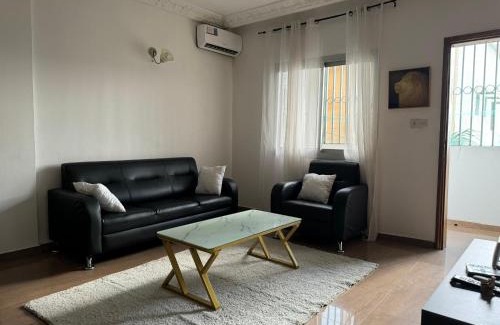 Yaounde Apartment | Appart meublé moderne WIFI,TV - Omnisports, Fouda