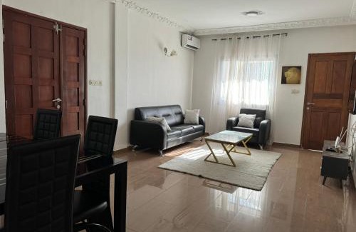 Yaounde Apartment | Appart meublé moderne WIFI,TV - Omnisports, Fouda