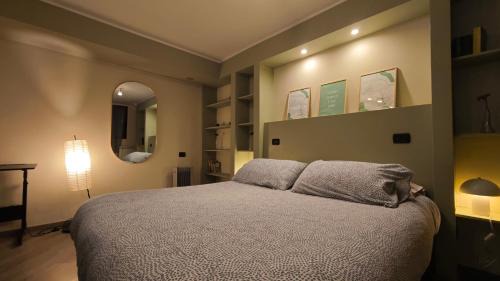 Albate Apartment | Appartamento Aleph with private parking, next train station