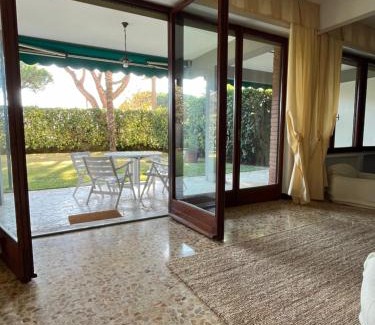 Marina di Carrara Apartment | Appartamento Con Giardino A 2 Passi Dal Mare