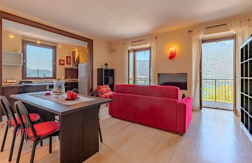 Blevio Apartment | Appartamento con vista panoramica sul Lago di Como