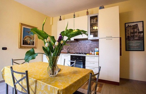 Locri House | Appartamento Ermes C: A welcoming apartment situated at a short distance from the beach, with Free WI-FI.