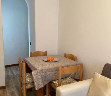 Valbrona Apartment | Appartamento giardino