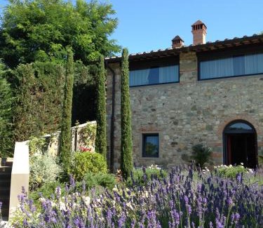 Rignano sull'Arno House | Appartamento in Villa con Piscina - Mhateria Relais