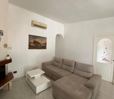 Ischia Porto Apartment | Appartamento Ischia DM