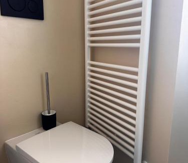 Castelnovo ne' Monti Apartment | appartamento inutile, ma non troppo!