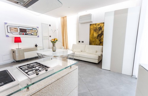 Trani Apartment | Appartamento Lusso Vista Mare - SUL Porto DI Trani