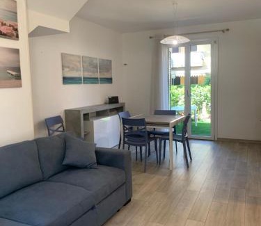 Milano Marittima Apartment | Appartamento Oberdan