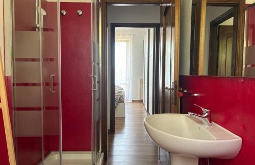 La Foce Apartment | Appartamento per 6 persone nella natura - zona collinare residenziale La Spezia - 15 minuti dalla stazione - Val di Vara Trekking 5 Terre