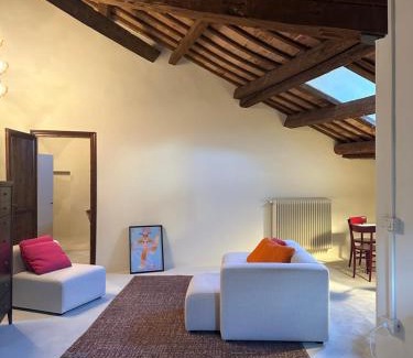 Pergola Apartment | Appartamento Rebel House