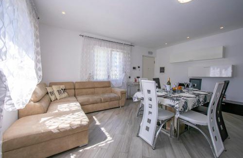 Torbole sul Garda Apartment | Appartamento Villa Daniel - Happy Rentals