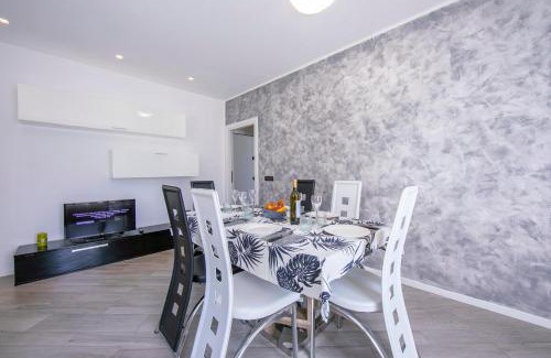 Torbole sul Garda Apartment | Appartamento Villa Daniel - Happy Rentals