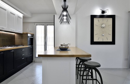 Cala Gonone Apartment | Appartamento Vista Golfo with Sea View, Terrace & Wi-Fi