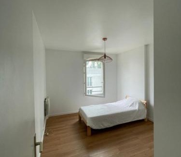 Saint-Denis Apartment | Appartement à 2 pas du Stade de France avec vue sur canal