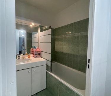 Saint-Denis Apartment | Appartement à 2 pas du Stade de France avec vue sur canal
