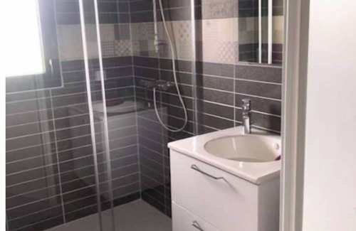 Le Bourget-du-Lac Apartment | Appartement 102 m2 Tuamotu :5 Chambres/suites, Salle de Repas. Le Bourget Du Lac