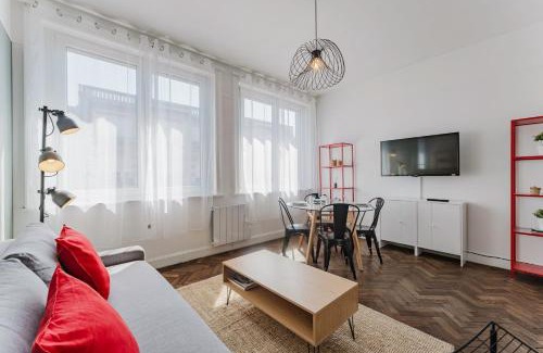 Historic Center Apartment | Appartement 2 chambres, proche métro