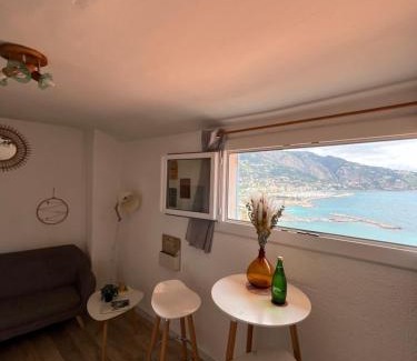 Old Town Apartment | Appartement 2 pièces vue mer dans le quartier historique de Menton