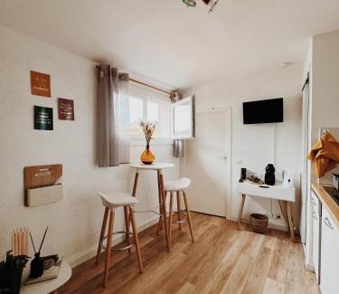 Old Town Apartment | Appartement 2 pièces vue mer dans le quartier historique de Menton