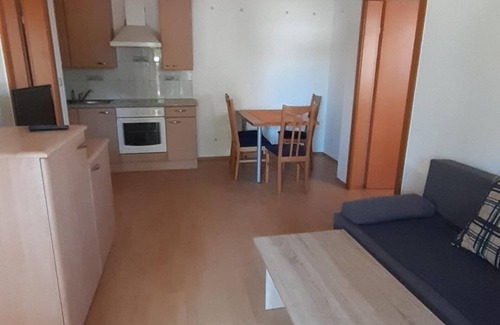 Illmitz Apartment | Appartement/2 Schlafräume/couch/hof - Ferienwohnungen & Weingut Fam. Kroiss