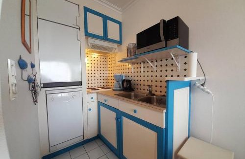 La Trinite-sur-Mer Apartment | Appartement 3 pièces, 4 pers, vue port, parking, animaux admis - FR-1-477-99