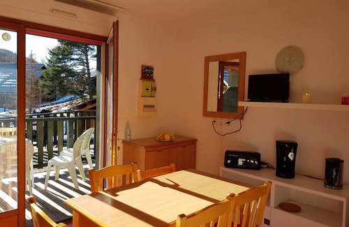 La Joue du Loup Apartment | Appartement 5P Dans Chalet Plein sud au Coeur de La Joue du Loup