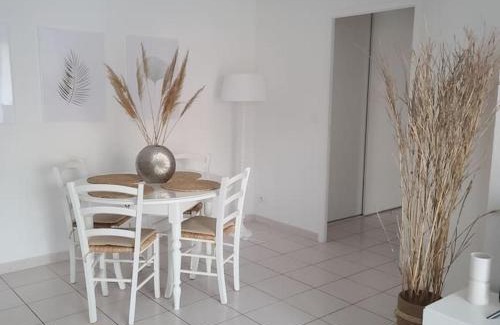 Saint-Cyprien Plage Apartment | Appartement 63 m2, tout confort, climatisé.